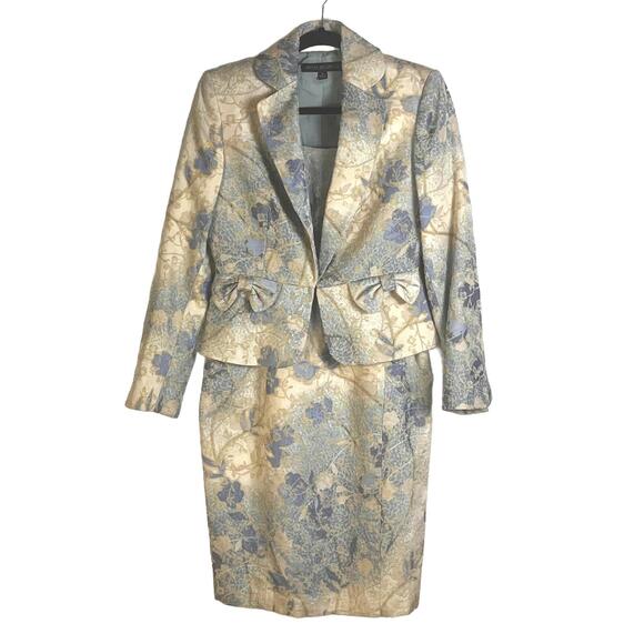 Nipon Boutique Floral Print Suit -‎ Size 6
